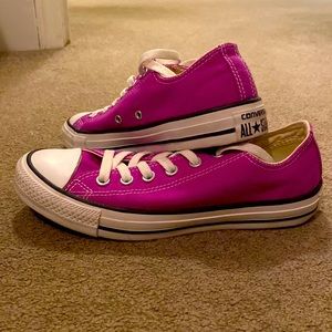 Women’s Converse Shoes